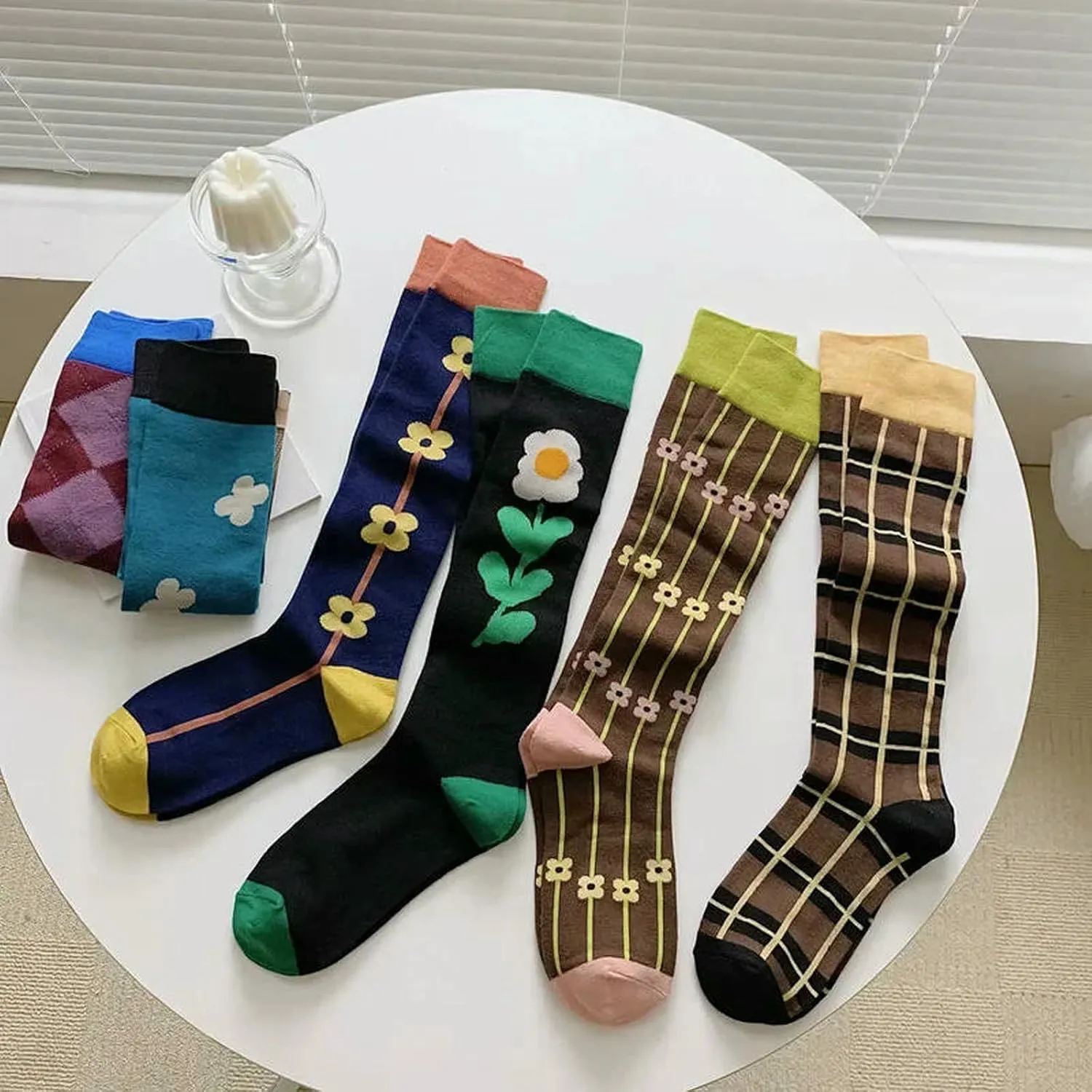 Casual Fashion Calf Socks Abstract Art Knee-Length Beautiful Legs Long Tide Socks